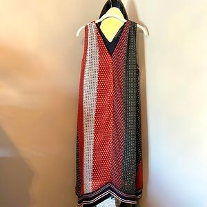 French Connection Dress, runs big , has a matching belt, no pockets new Size S